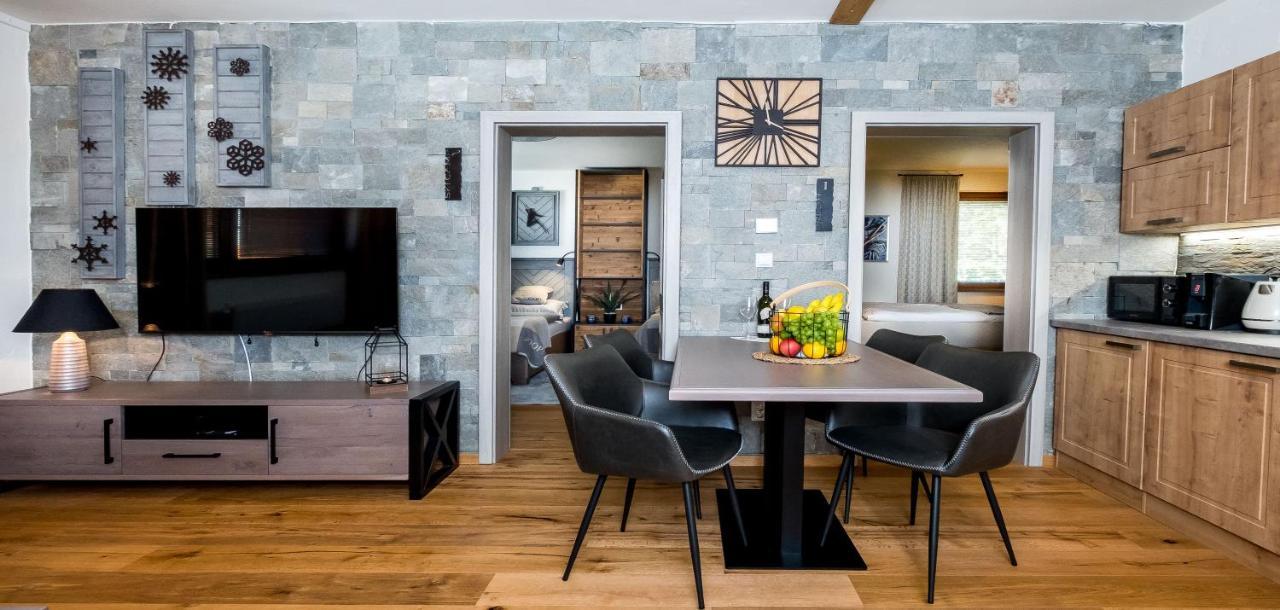 Apartman Stella Mýto pod Ďumbierom Esterno foto