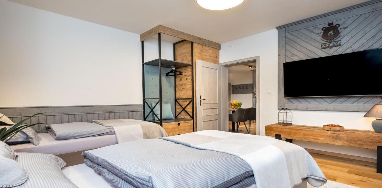 Apartman Stella Mýto pod Ďumbierom Esterno foto