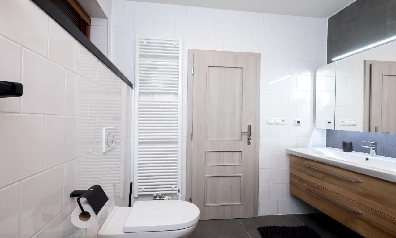 Apartman Stella Mýto pod Ďumbierom Esterno foto